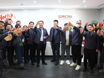 Galloping Steeds Usher in a New Journey | SRON Company Successfully Held the 2026 New Year's Day Celebration